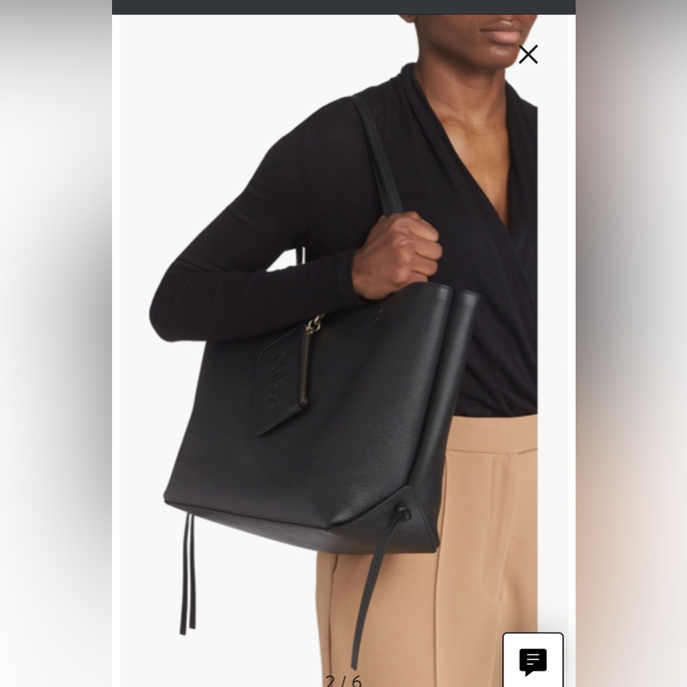 $1690 Chloé Medium Sense East West Tote Bag Black